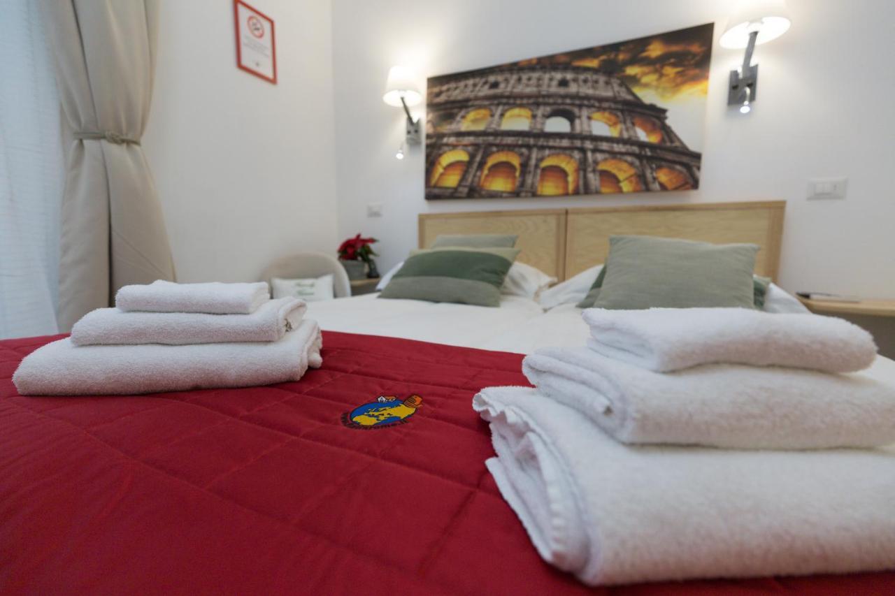 Flatinrome Trastevere Deluxe Rooms - Green Patio Exterior photo